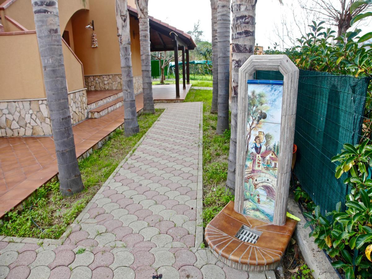 Villa Torre Roccella Campofelice Di Roccella Luaran gambar